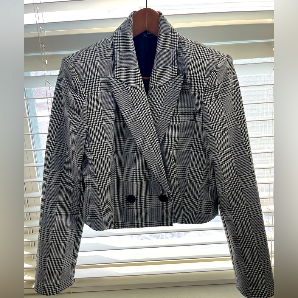 Cropped Blazer